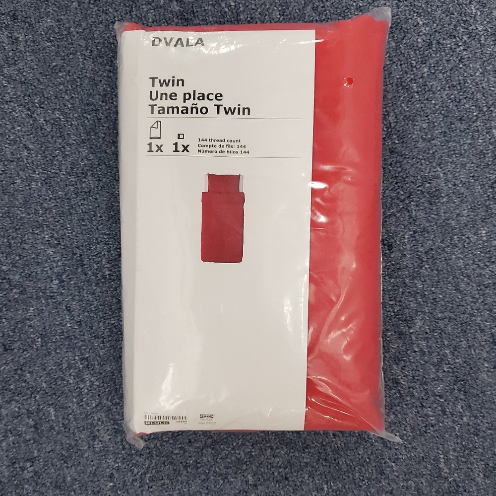 Dvala Red Twin duvet cover set. Newseaked package.